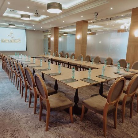 Briliant Hotel Cluj-Napoca Buitenkant foto