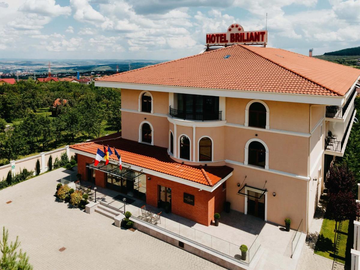 Briliant Hotel Cluj-Napoca Buitenkant foto