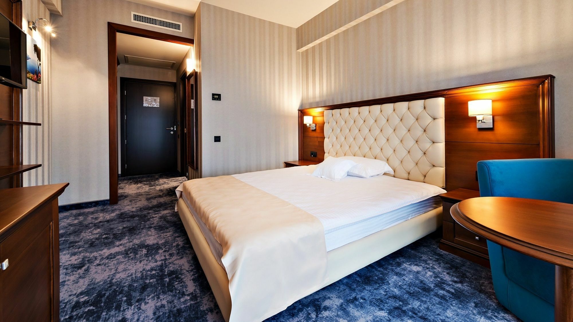 Briliant Hotel Cluj-Napoca Buitenkant foto